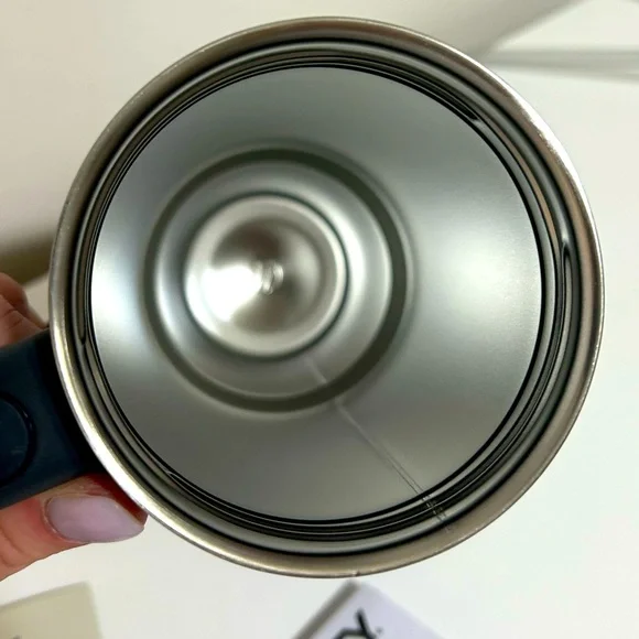 Stanley Silver Tumbler with Handle 30 ounce‎ - Picture 6 of 9